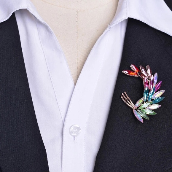 Colorful Crystal Rhinestone Leaf Brooch - Picture 4 of 5